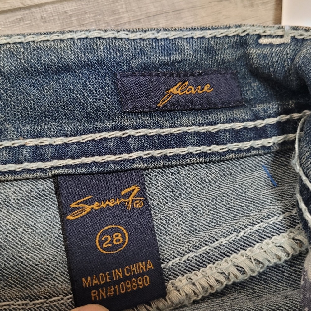 đź‘–NWT Seven 7 Jeans Women 28 Medium Wash Flare Faded Whiskering 31x35 Stretch - Picture 10 of 16